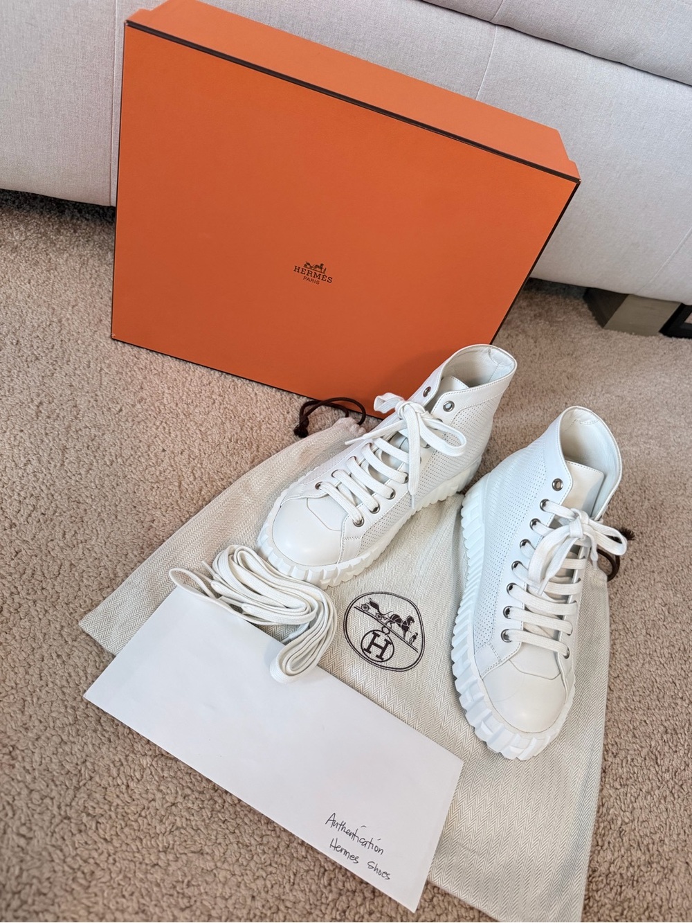 HERMÈS